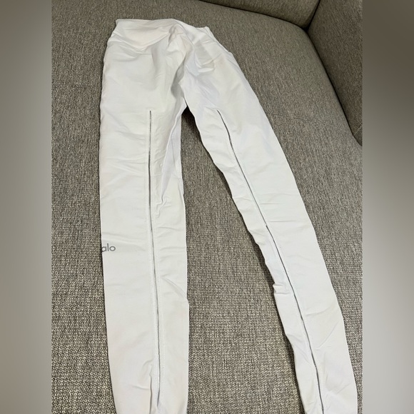 ALO White Leggings. - Picture 4 of 4